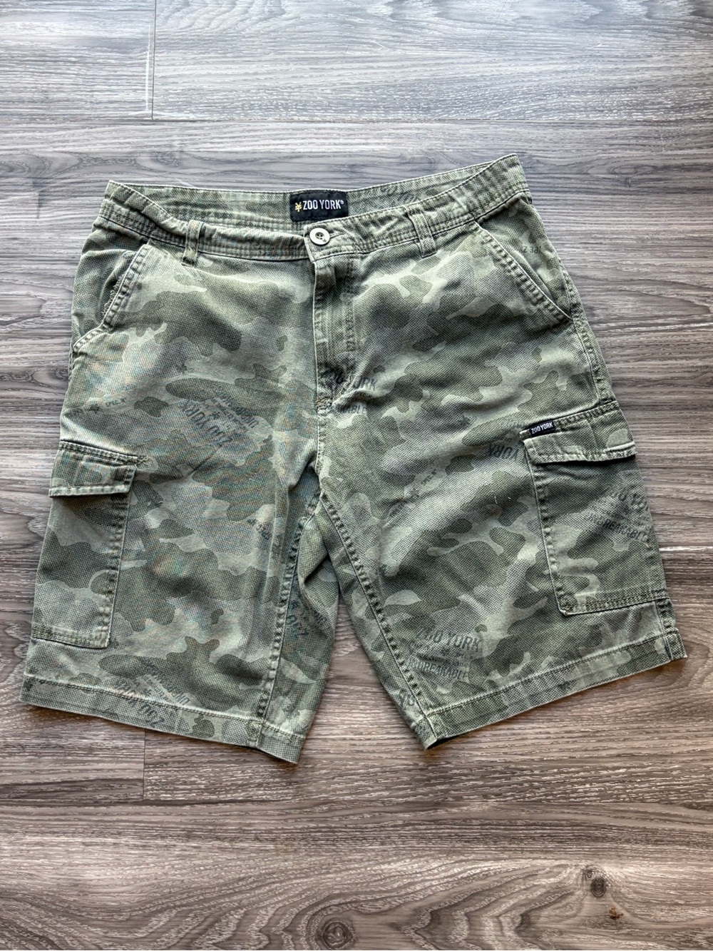 Zoo York Green Camo Cargo Shorts